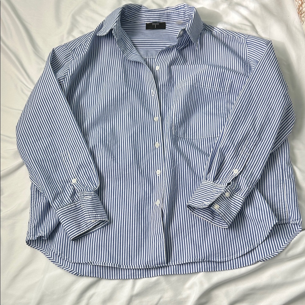 Tahari Men's Blue and White Striped Button Down Shirt